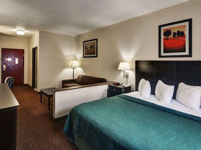 Quality Inn & Suites Wichita Falls I-44 Экстерьер фото