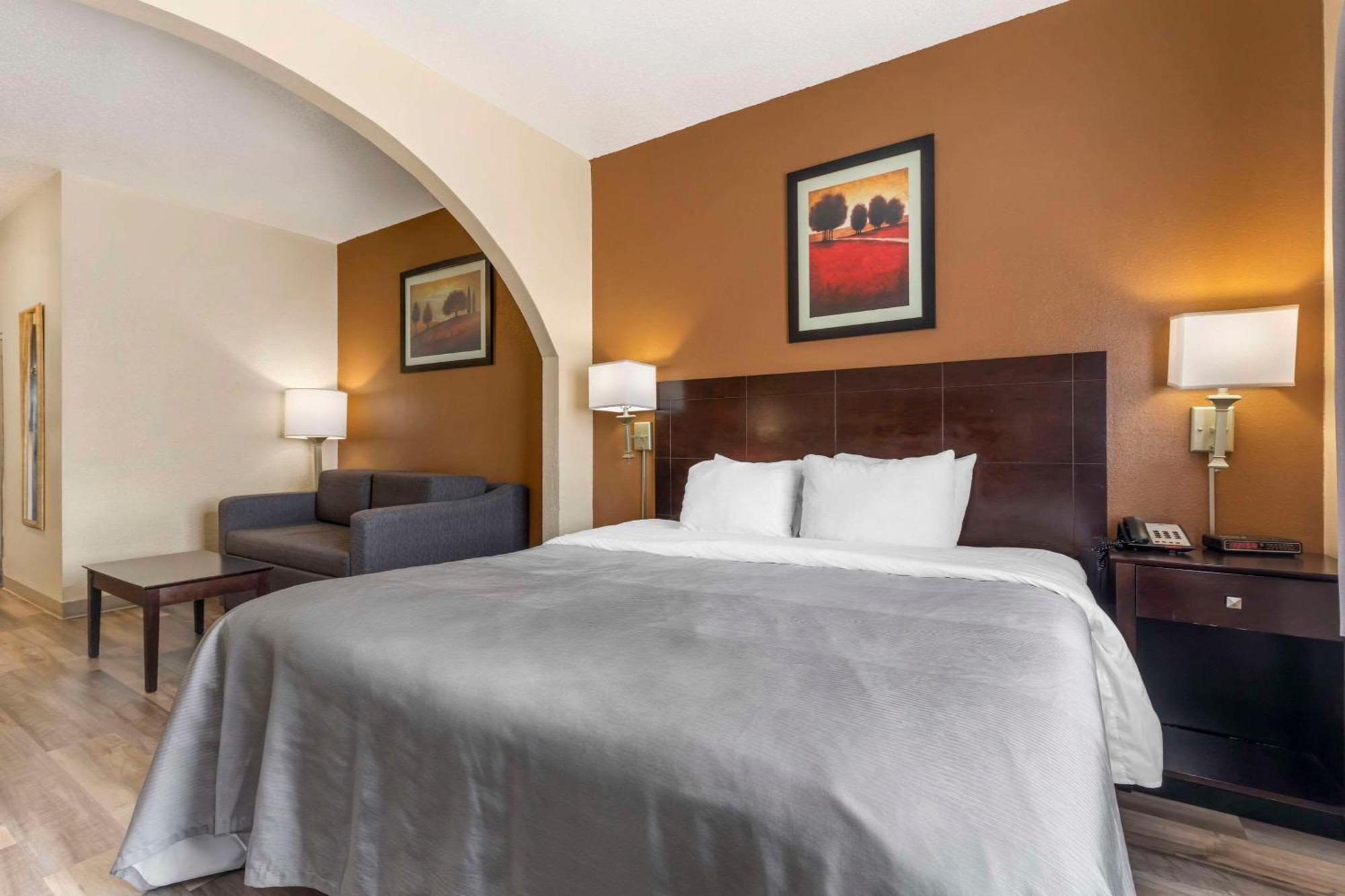 Quality Inn & Suites Wichita Falls I-44 Экстерьер фото