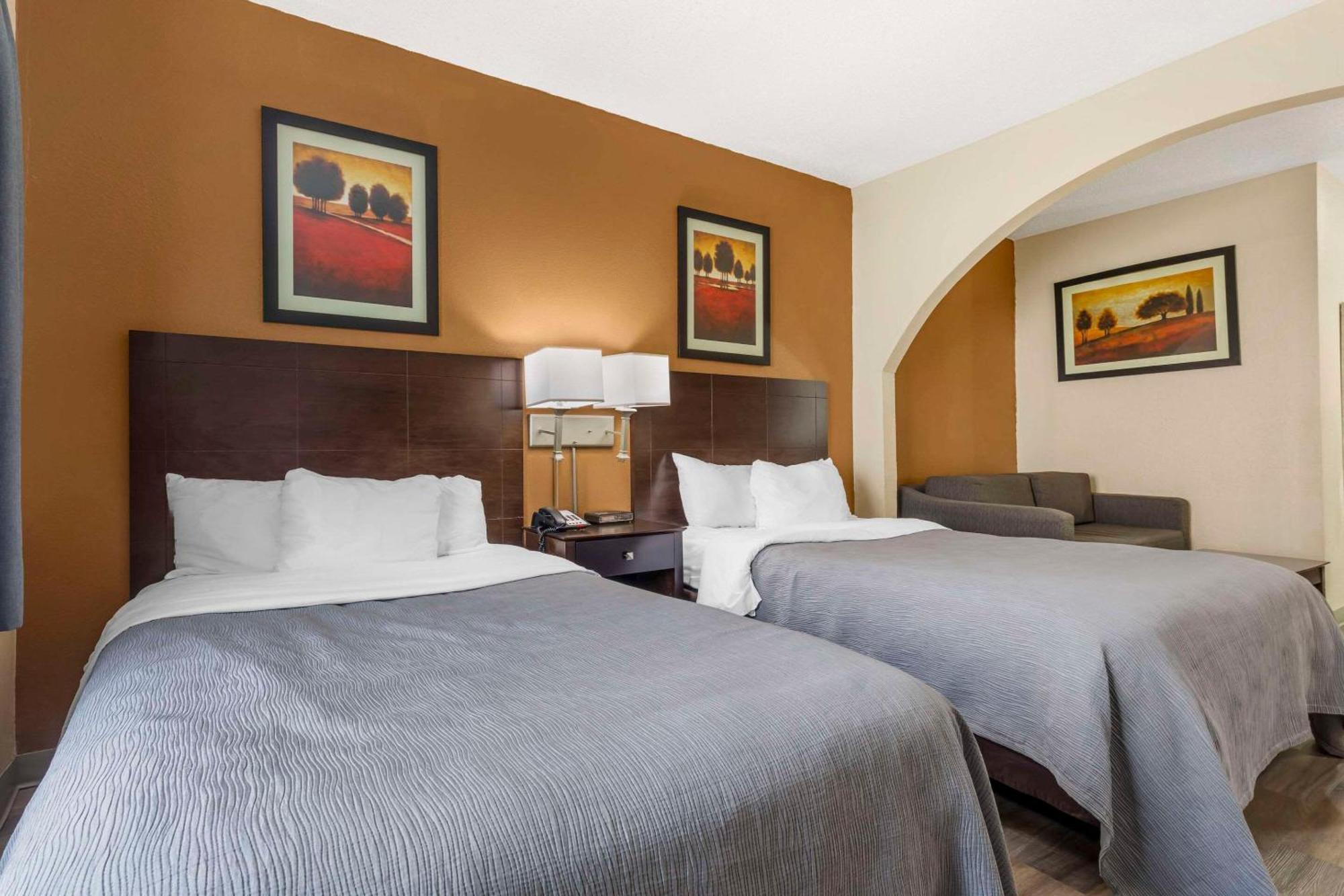 Quality Inn & Suites Wichita Falls I-44 Экстерьер фото