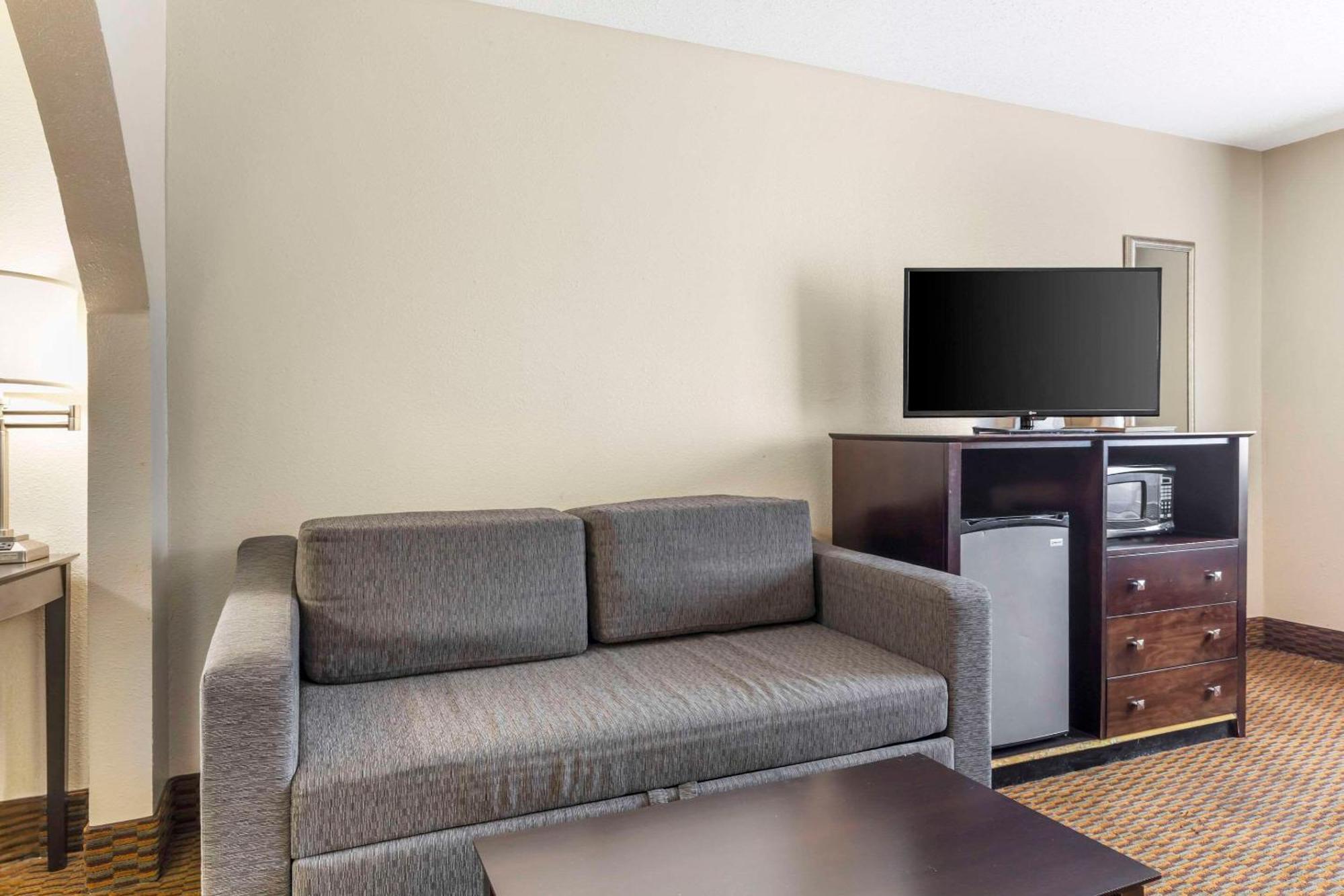 Quality Inn & Suites Wichita Falls I-44 Экстерьер фото